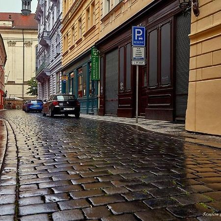 Apart Near The Charles Bridge Prague Exterior photo